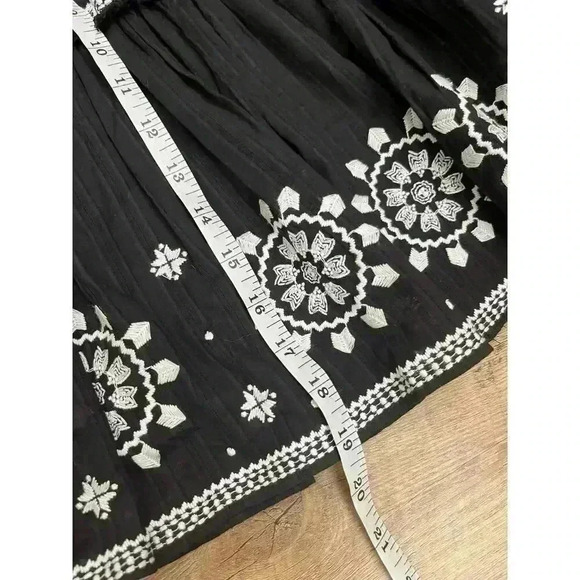 Kate Spade Mosaic Embroidered Skirt Mini Lined Black White Size M NWT Pull On - Picture 7 of 11